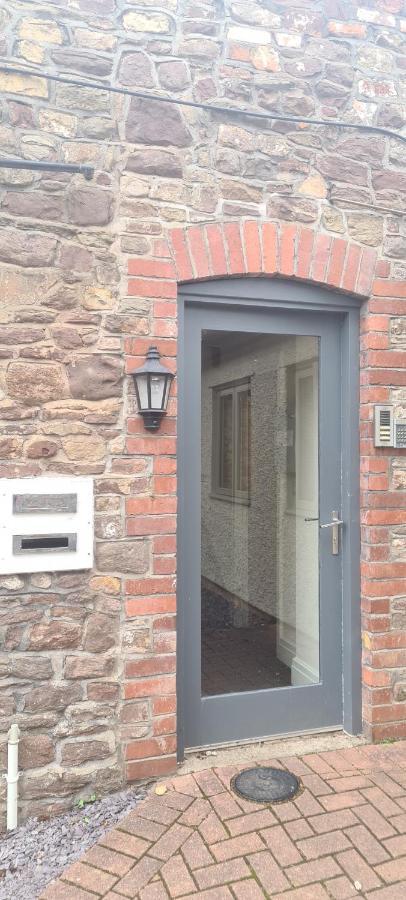 ニューポートCharming 1-Bed Loft In Caerleonアパートメント エクステリア 写真